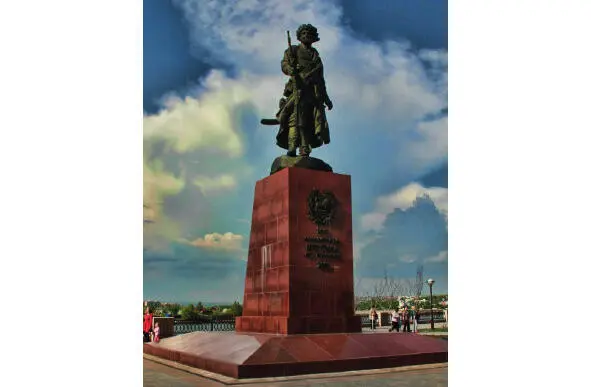 Monument to the founders Once on the site of this monument there was a - фото 35
