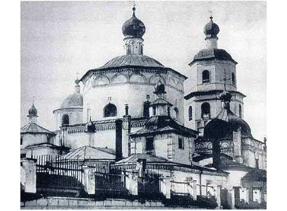 Epiphany Cathedral A second moment is that the temple has two bell towers one - фото 39