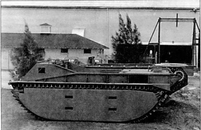 Один из первых серийных транспортеров LVT1 во дворе завода Наибольшее - фото 7