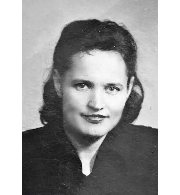 1956 год Мезенцева Августа Константиновна Самая добрая нежная милая да ещё - фото 6