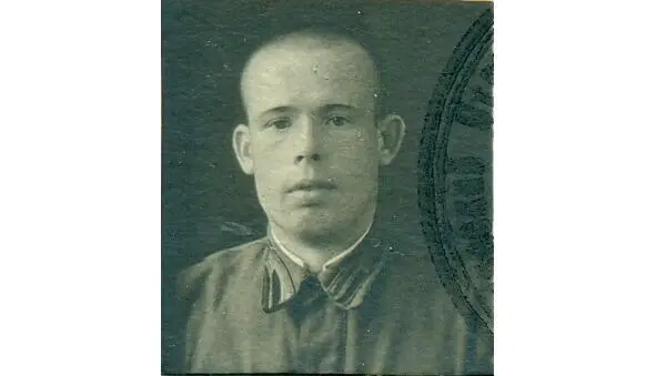 Белов Сергей Иванович 1918 Парторг дивизиона 668 артполка старший лейтенант - фото 25