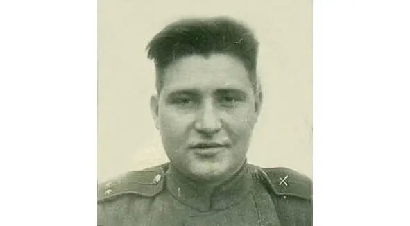 Булычев Юрий Георгиевич 1923 Командир взвода 31 оиптд дивизиона лейтенант - фото 30