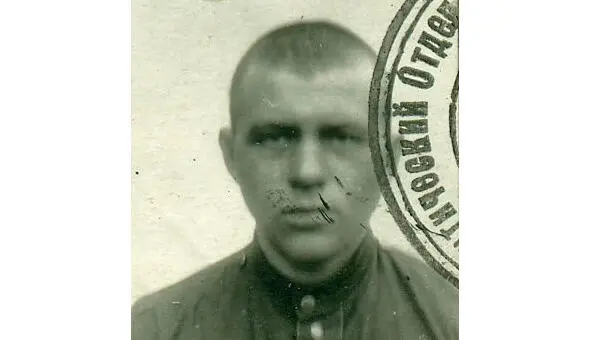 Голик Павел Макарович 1917 Разведчик взвода управления командующего - фото 55