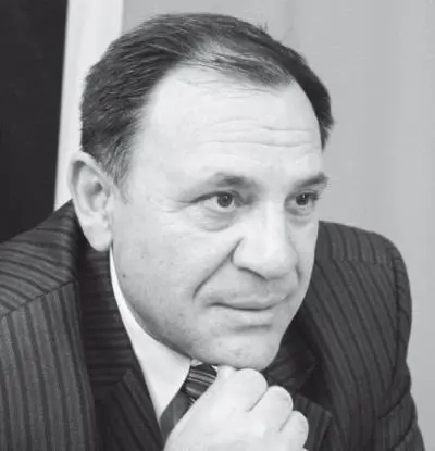 Зейтулла Абдулоглы Джаббаров родился 30 июля 1946 года в посёлке Керчевске - фото 4