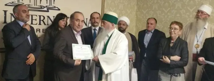 Şək 3 Edmond Brahimay İbrahim Mondi Baba Əli Şamilə qatılım bəlgəsi təqdim - фото 3