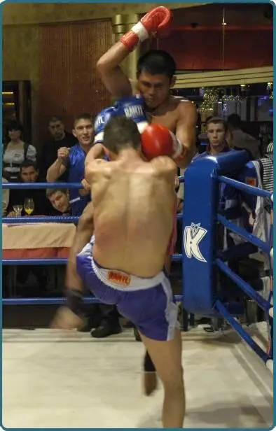 Up elbow strike Удар локтем вверх Защита 5 5 Подробнее см в Приложении - фото 47