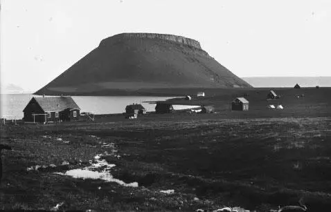 Мыс Йорк Гора Дандас и полярная станция Туле 1930 Фото Архив Кнуда - фото 3