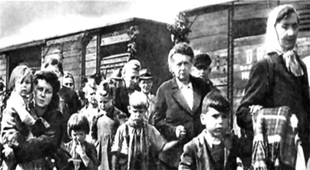 В маеиюне 1942 года в Краснодар хлынул второй поток беженцев не - фото 2