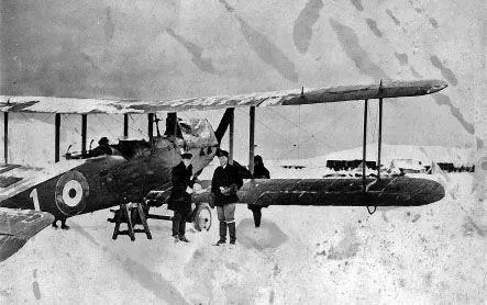 A DH9A photographed on the ground at Petrovsk airfield A Flight of 47 Squadron - фото 67