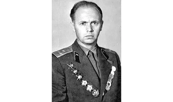 А это полковник Бойчук Е В начальник объекта Хозяйство тов Бойчука - фото 3