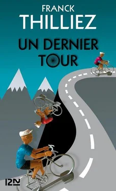 Franck Thilliez Un dernier tour обложка книги