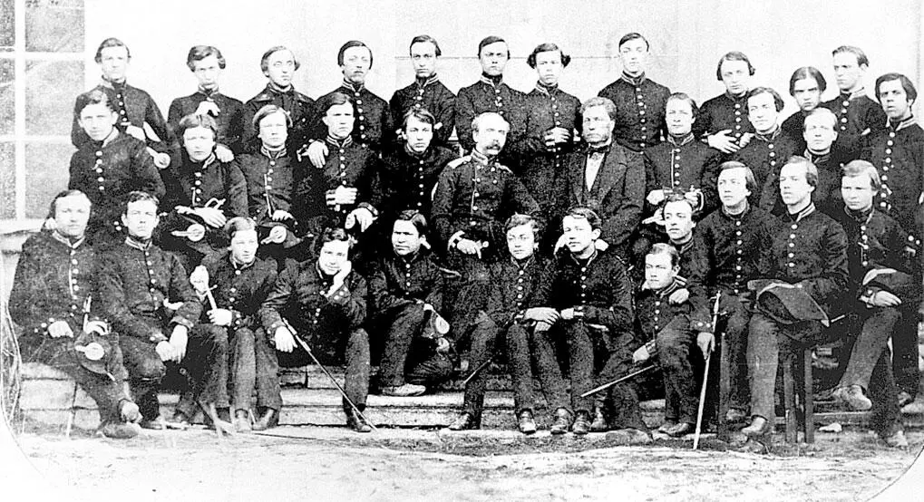XX выпуск училища 1859 Вроде бы сначала родители хотели направить обоих - фото 32