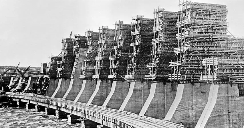 Строительство Днепровской ГЭС РИА Новости Так как собственные русские - фото 24