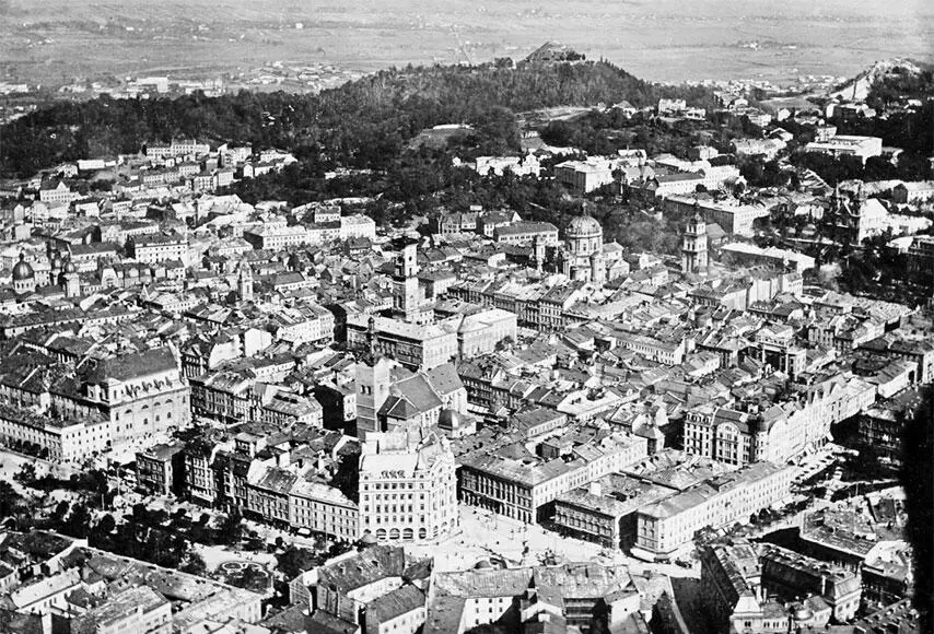Львов 1930е гг По итогам соглашения СССР сумел восстановить западную - фото 30