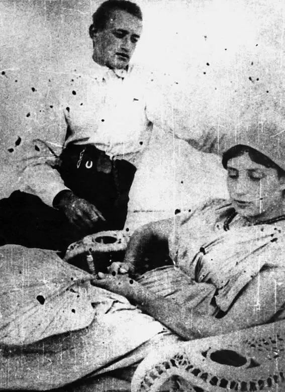 Анастасия Цветаева с мужем Борисом Трухачевым Коктебель 1911 Разительное - фото 55