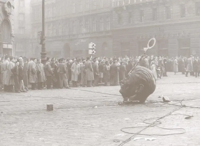 Память о 1956 годе в сегодняшней Венгрии Янош М Райнер Считаю приятным - фото 3