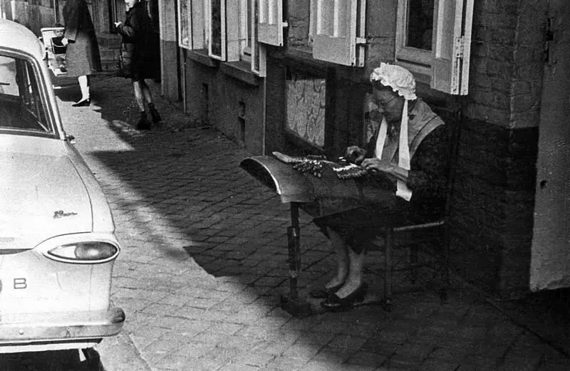 На одной из улиц Роттердама Голландия страна велосипедов Для них есть и - фото 27