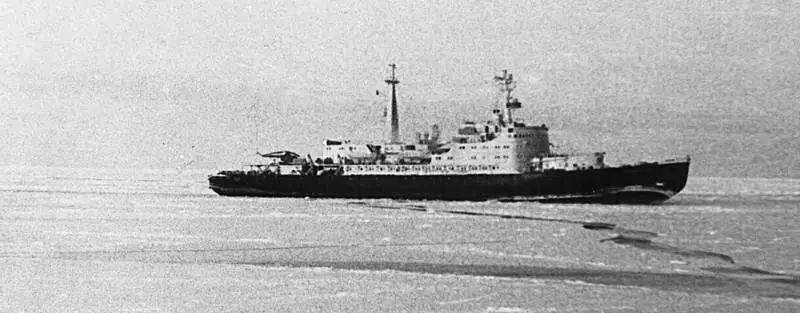 Атомный ледокол Ленин во льдах Арктики В Карском море арктические будни - фото 29
