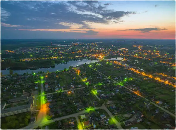 Мы с тобой не потанцуем Не побродим при луне Все что молодость волнует - фото 17