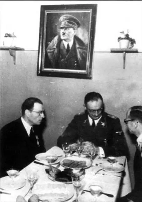 Радослав Островский и Курт фон Готтберг 1944 г Строй бойцов БКА 1944 г - фото 6