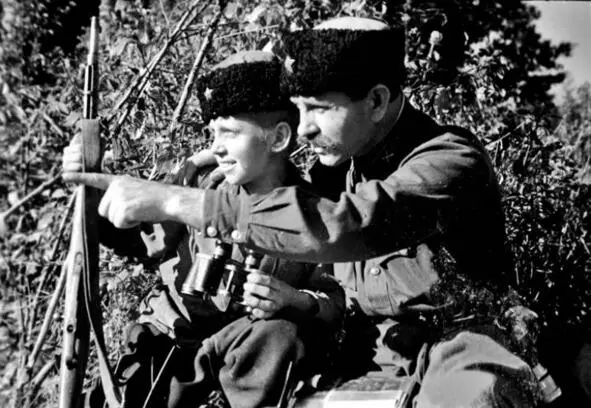 Северокавказский фронт 1942 год Гвардии капитан кавалерийского Казачьего - фото 15
