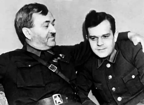 АВ Александров с сыном Борисом 1930е гг Темы новых произведений - фото 33