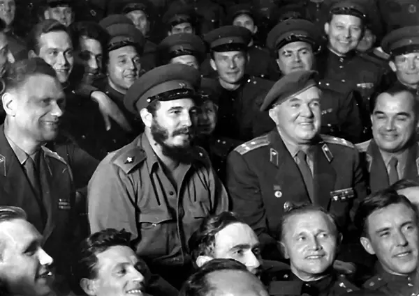 Встреча ансамбля Александрова с Фиделем Кастро на Кубе 1961 г В Советском - фото 39
