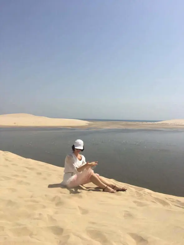 on the border of Qatar and Saudi Arabia Ease of the Arabic language The - фото 9