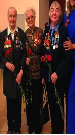 Кристина Ольхова Евгения Пищулина Людвига Туровская справа налево - фото 12