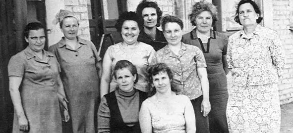 Коллектив Калачинского кинопроката в 1960е годы Квалификационное - фото 21