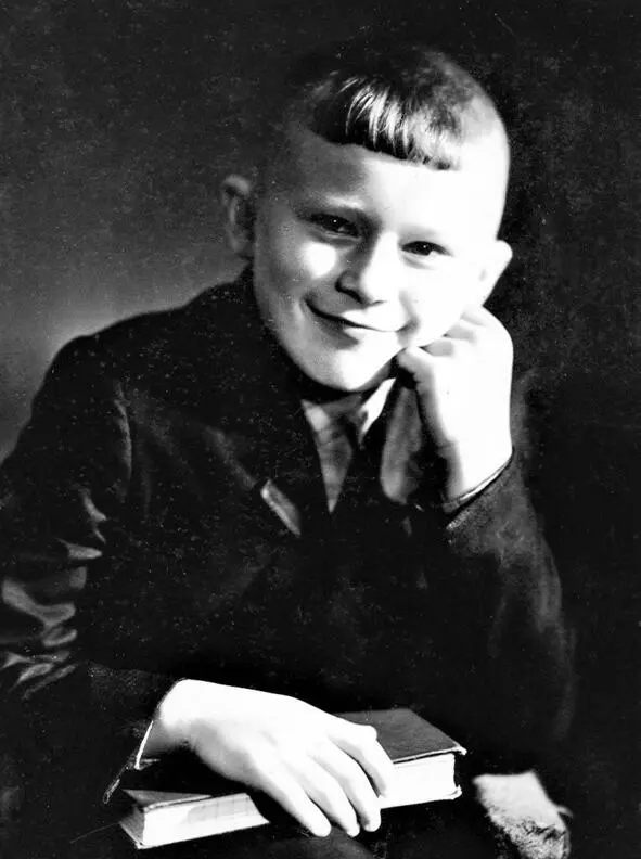 Вервейко Роме инвалиду детства книги Шукшина помогали выживать Дома же он - фото 25