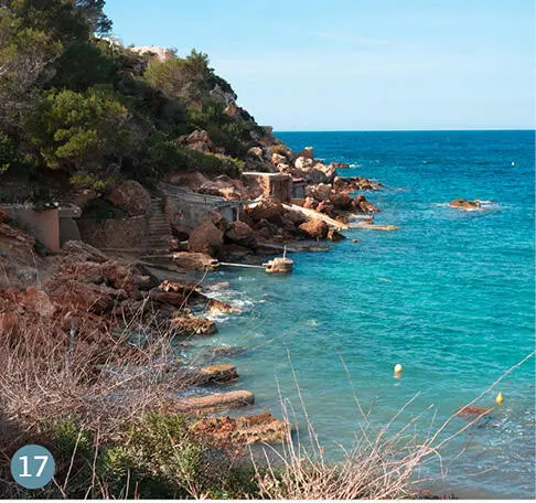 17 CALA CORRAL Klassische ibizenkische Bucht mit halbmondförmig angeordneten - фото 218