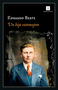 Eduardo Berti Un hijo extranjero обложка книги