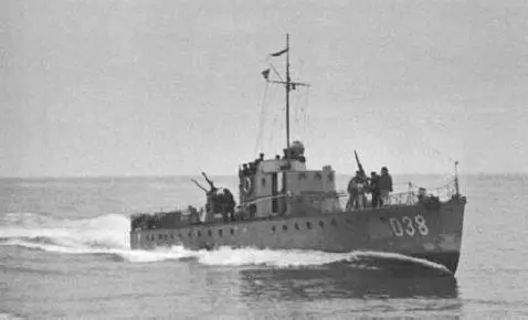 A Soviet MOIV subchaser SKA038 operating off the Crimea The Black Sea - фото 56