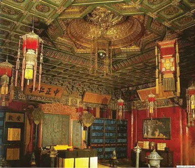Salón del palacio en donde vivió la emperatriz En 1855 había muerto la - фото 5
