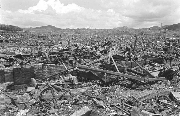Руины Нагасаки после атомной бомбардировки Сентябрь 1945 г 1 1 Шёл - фото 1