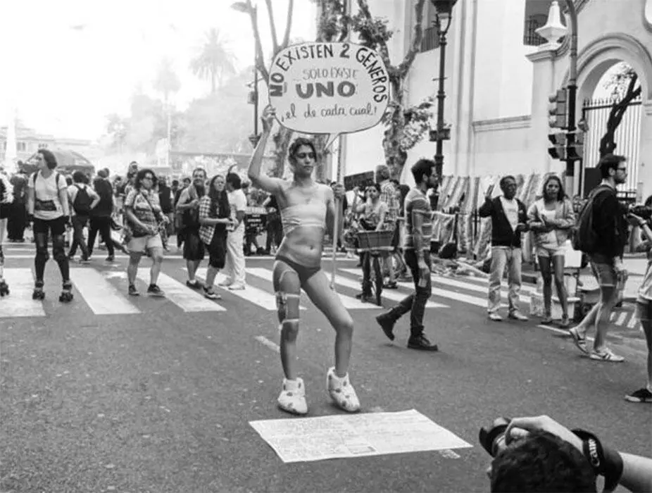 Fig 02 No existen 2 géneros Sólo existe UNO El de cada cual Marcha del - фото 3
