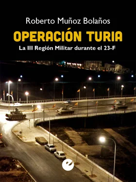 Roberto Muñoz Bolaños Operación Turia обложка книги