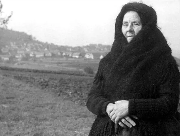 Ach Oma Ihr sterbt schon noch nicht Ihr werdet wieder gesund Ach Ahl - фото 7
