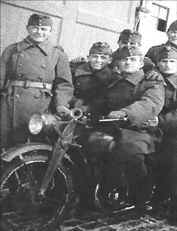 Vater auf dem Motorrad Mitglied im Volksbund Die Auslandsorganisationen der - фото 12
