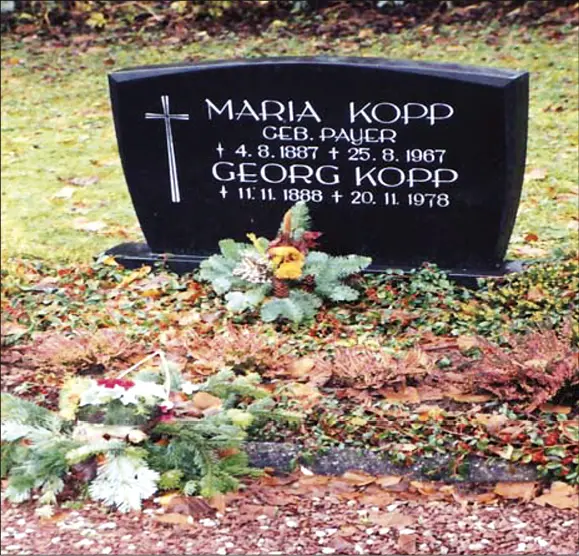 Gemeinsames Grab in Laisa Aber wie war die Oma als Mädchen als junge Frau Ich - фото 8