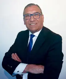 Maestro profesor e investigador chileno Nació en Santiago de Chile hace 71 - фото 2