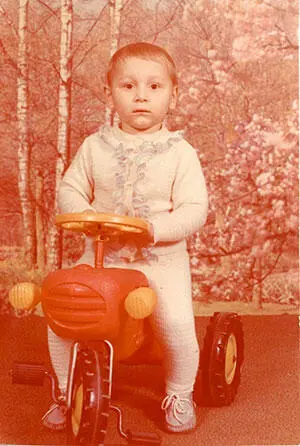 Саша 1 год Гродно 1989 В одно зимнее утро Саша гулял на улице с другими - фото 3