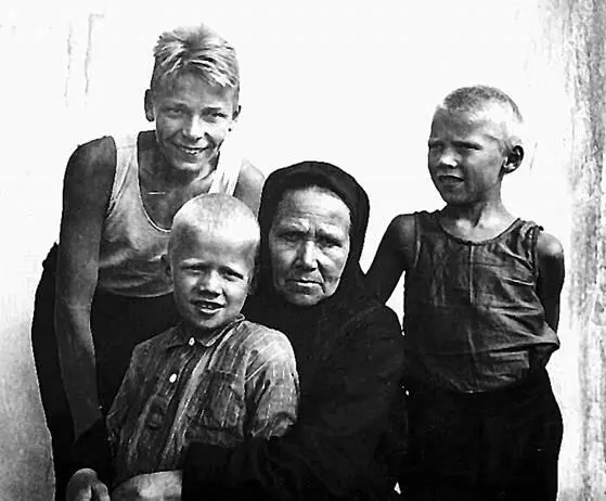 Вот еще фото довоенного периода выполненные в 19371940 гг И последняя - фото 11