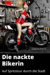 Stefanie P.A.I.N - Die nackte Bikerin