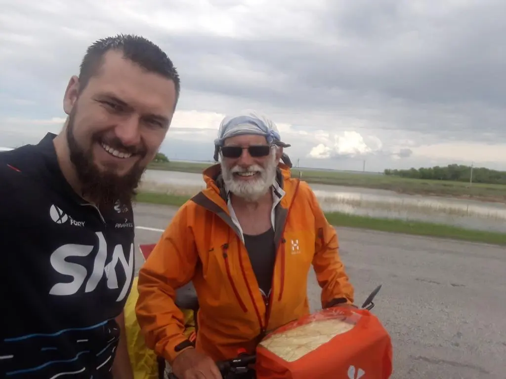 Мы поехали в разные стороны а внутри стало сразу веселее и теплее Встретить - фото 1