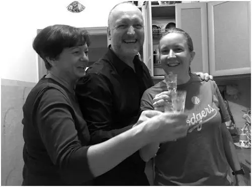 Kuzina Valera and me making one of many many toasts on my last night in - фото 30