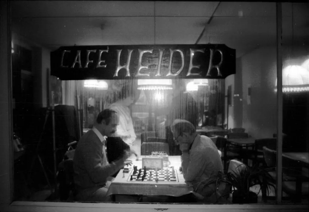 Zu DDRZeiten war es das einzige privat betriebene Café Potsdams es gab Kuchen - фото 2