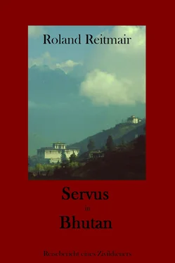 Roland Reitmair Servus in Bhutan обложка книги