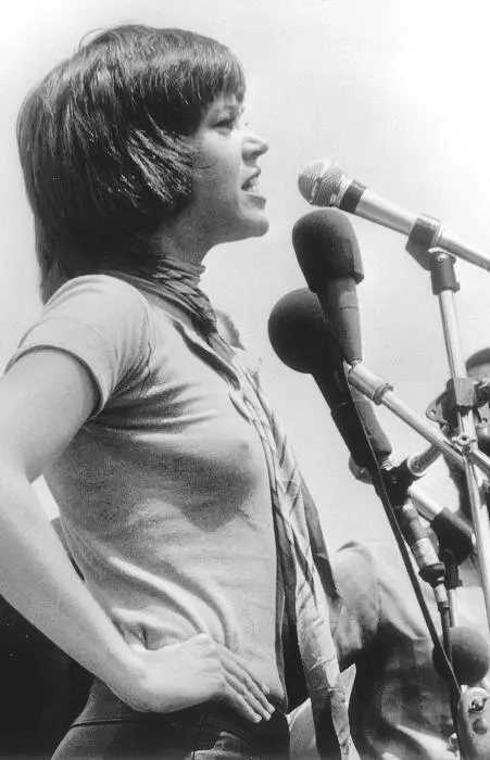 Я представляю антивоенное движение ДжиАй Вашингтон 1970 г На марше с - фото 40